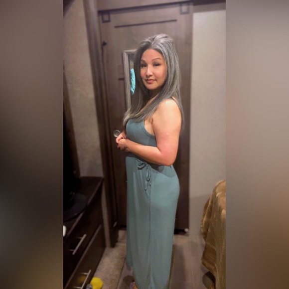 LIKE AND SHARE, GET NOTIFIED WHEN I GO LIVE - Picture 3 of 16